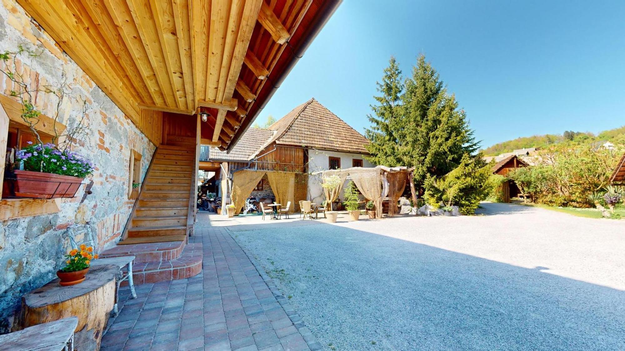 Resort Hisa Ida - Apartments With Hot Tub And Sauna Ivancna Gorica Bilik gambar