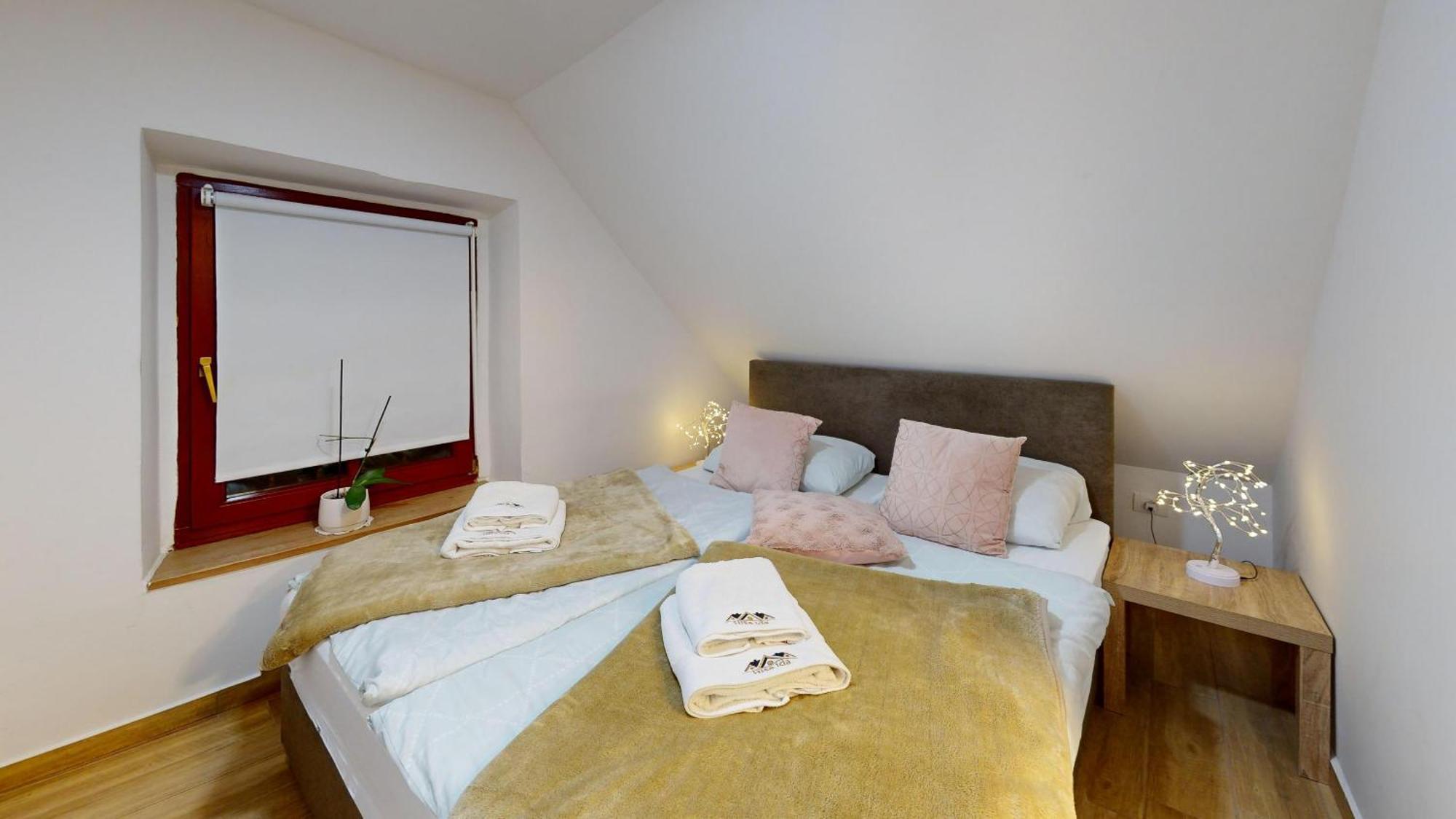 Resort Hisa Ida - Apartments With Hot Tub And Sauna Ivancna Gorica Bilik gambar